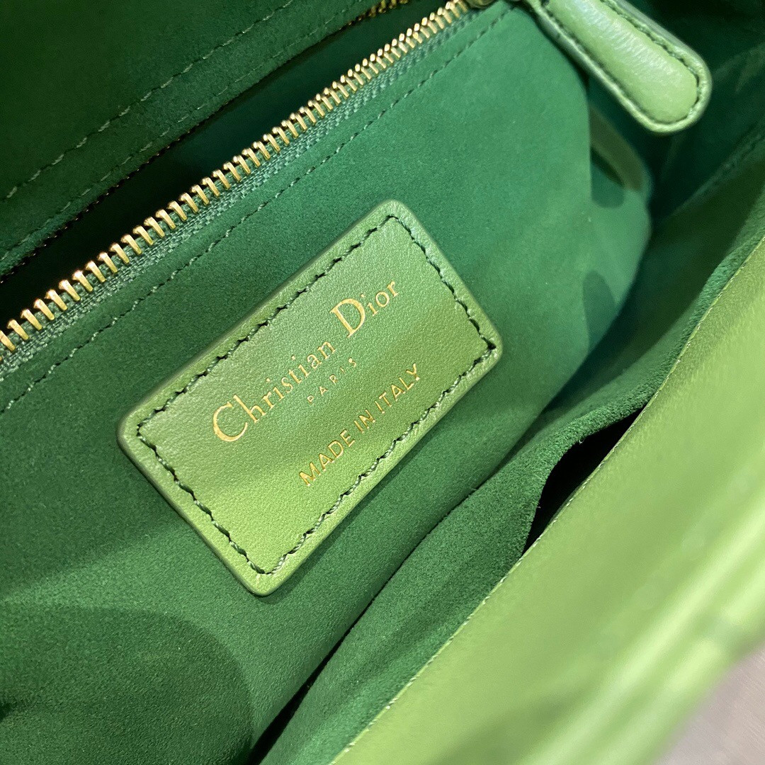 Small Lady D10r Bag 8 x 6.5 x 3 inches