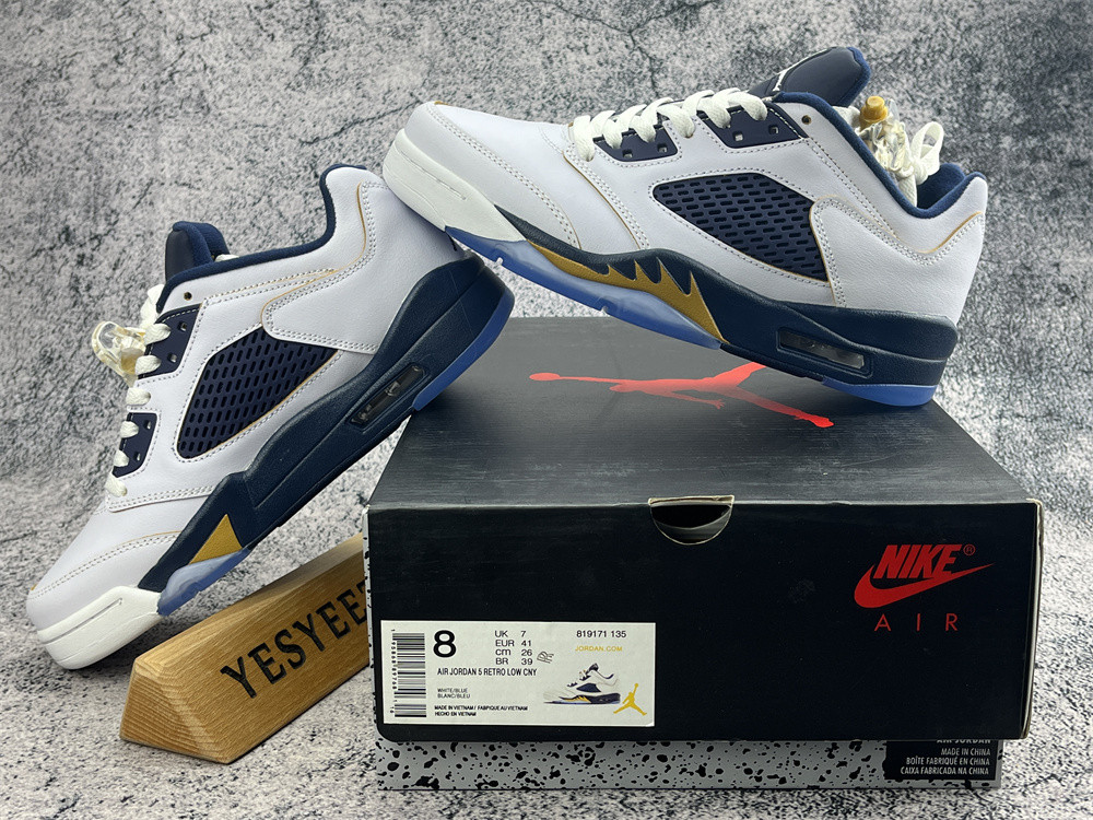 UA AIR JORDAN 5 RETRO LOW 