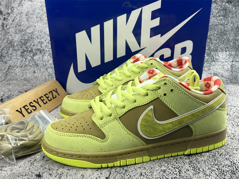 UA DUNK LOW GREEN