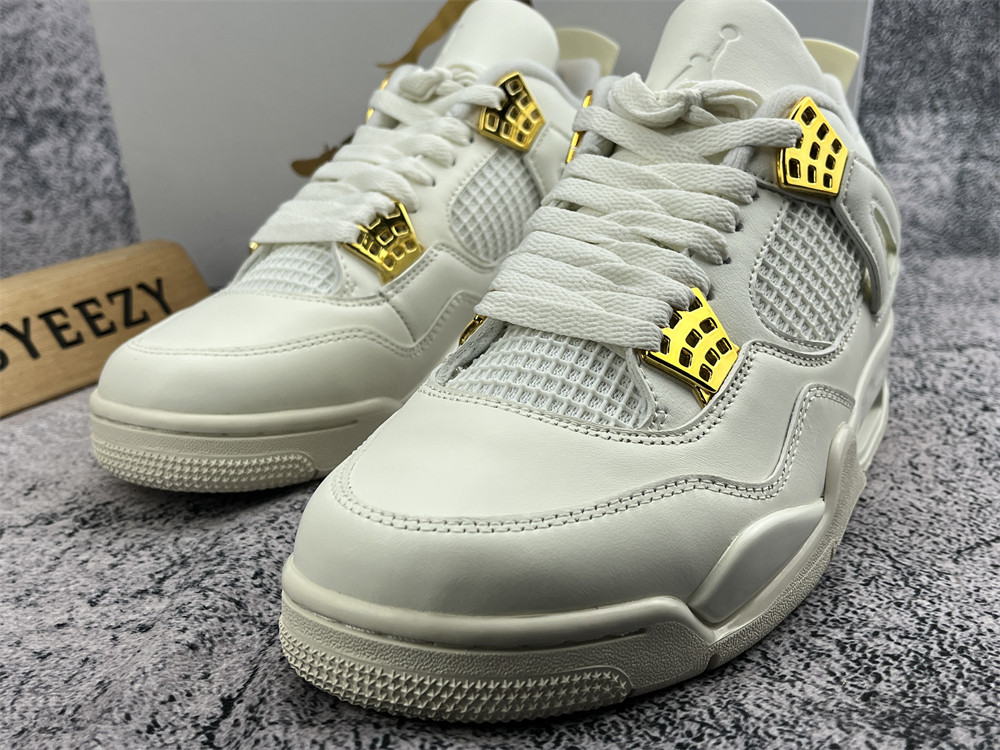 UA WMNS AIR JORDAN 4 RETRO 