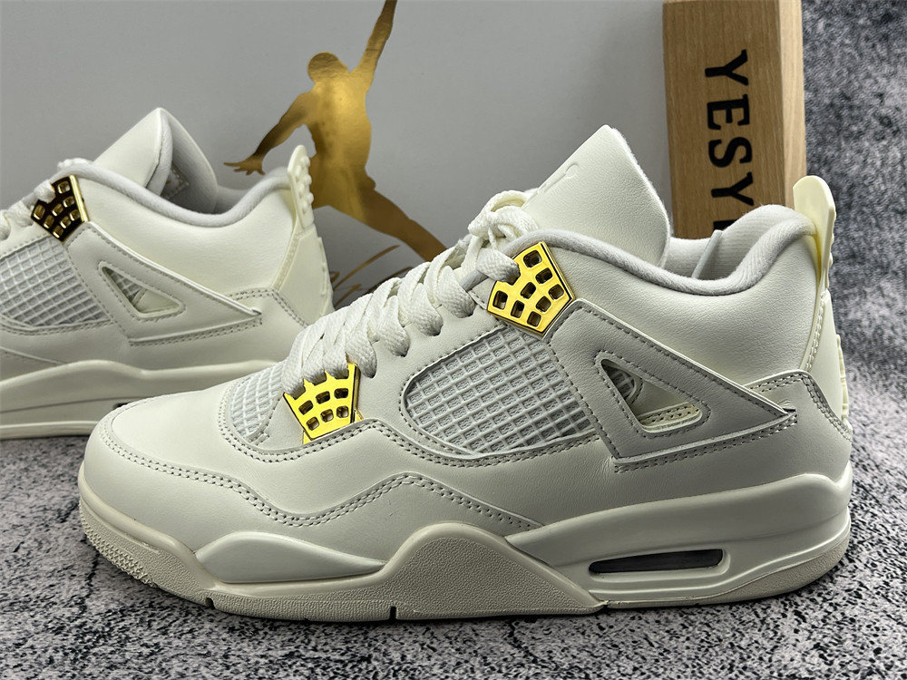 UA WMNS AIR JORDAN 4 RETRO 