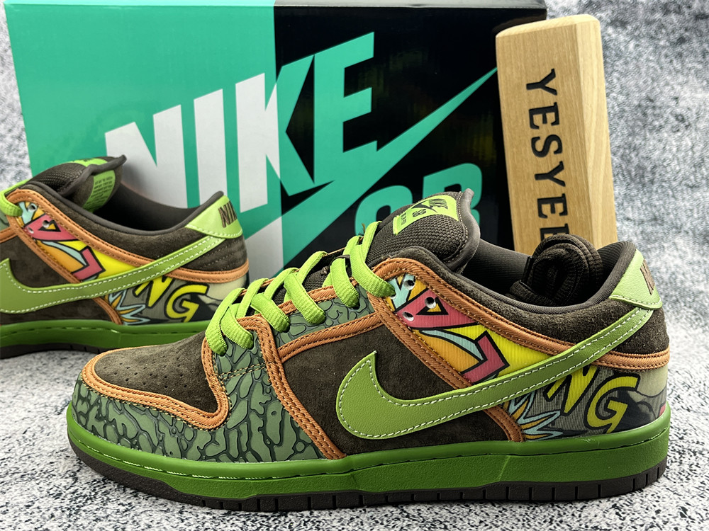 UA  NIKE SB DUNK LOW 