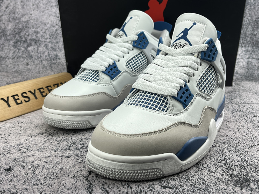 UA AIR JORDAN 4 RETRO 