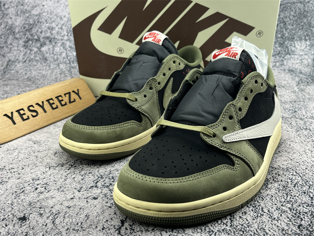 UA TRAVIS SCOTT X AIR JORDAN 1 LOW OG SP 