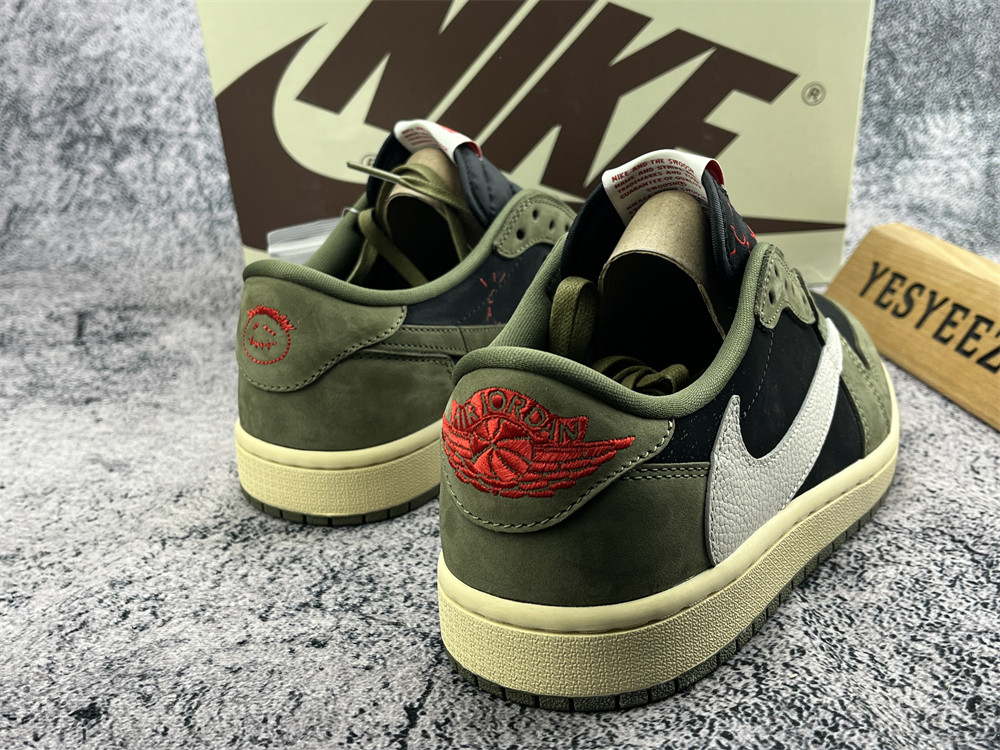 UA TRAVIS SCOTT X AIR JORDAN 1 LOW OG SP 