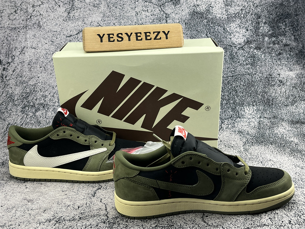 UA TRAVIS SCOTT X AIR JORDAN 1 LOW OG SP 