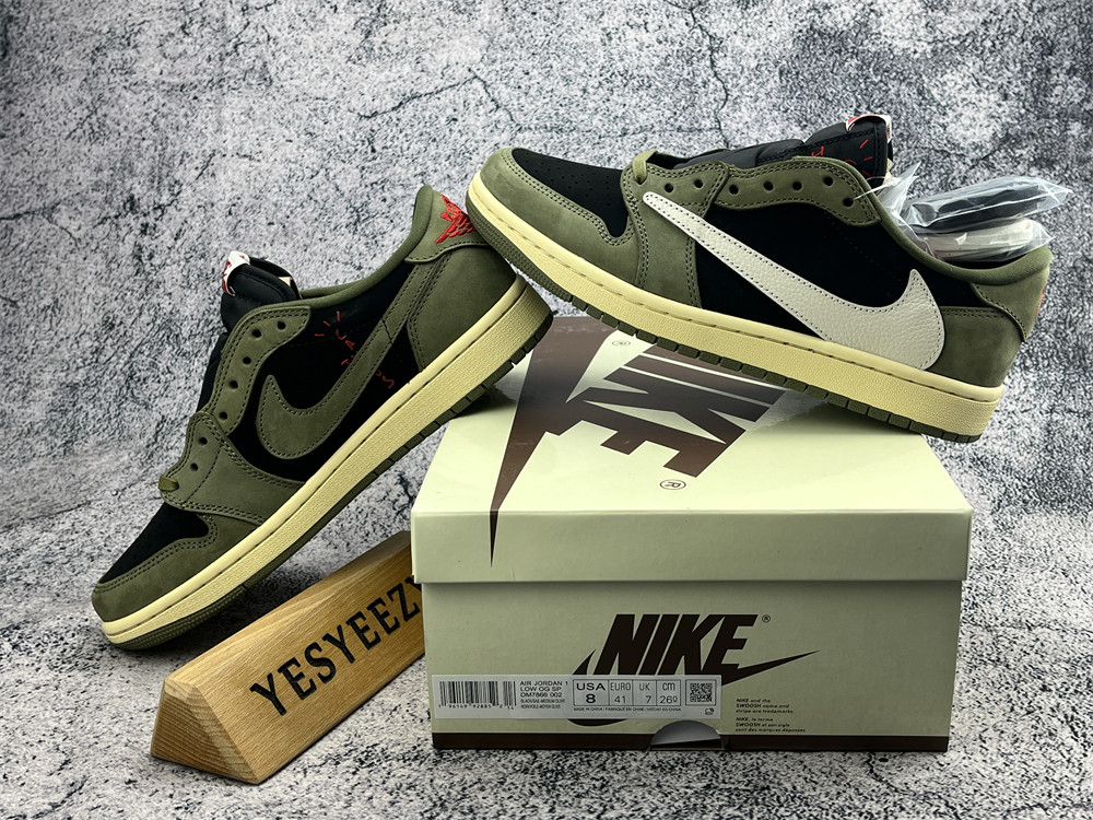UA TRAVIS SCOTT X AIR JORDAN 1 LOW OG SP 