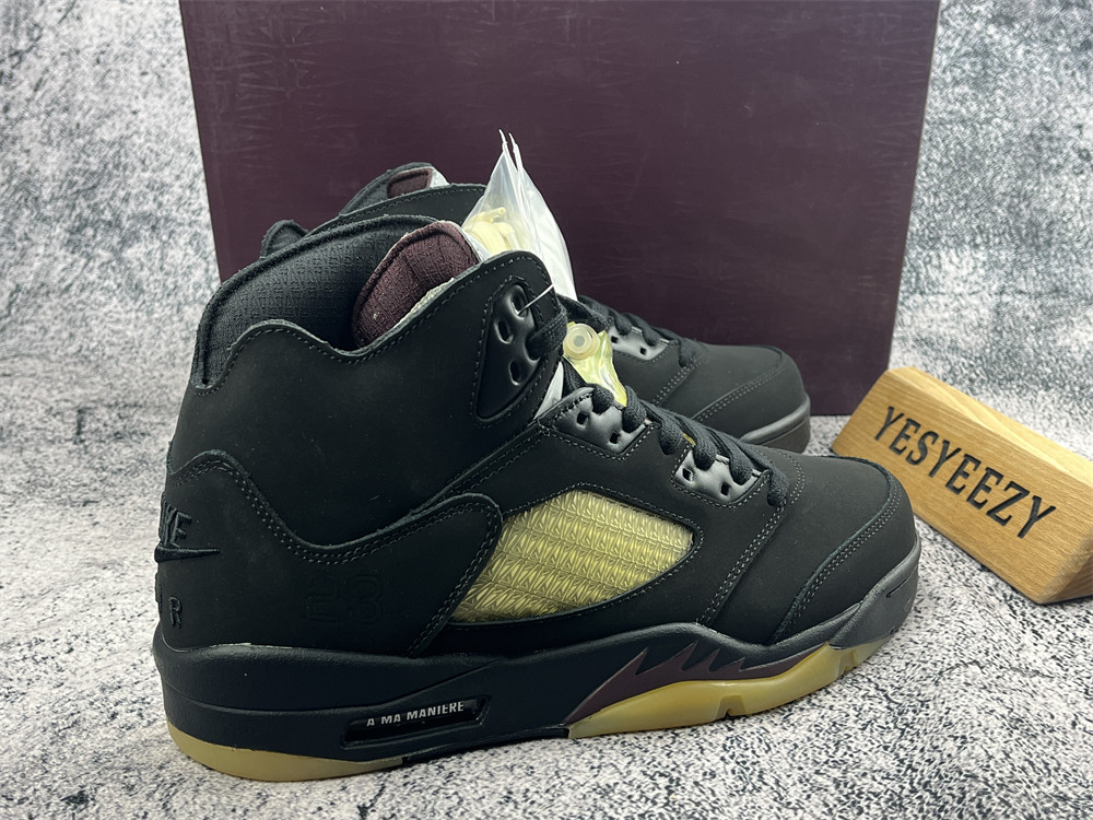 UA A MA MANIÉRE X AIR JORDAN 5 RETRO 