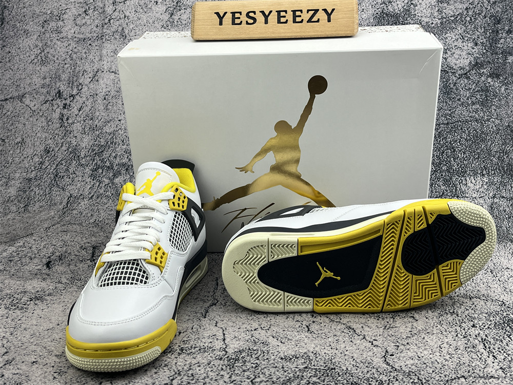 UA WMNS AIR JORDAN 4 RETRO 