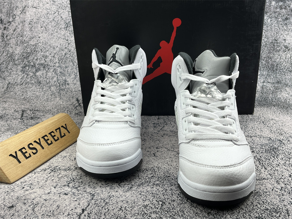 UA AIR JORDAN 5 RETRO 