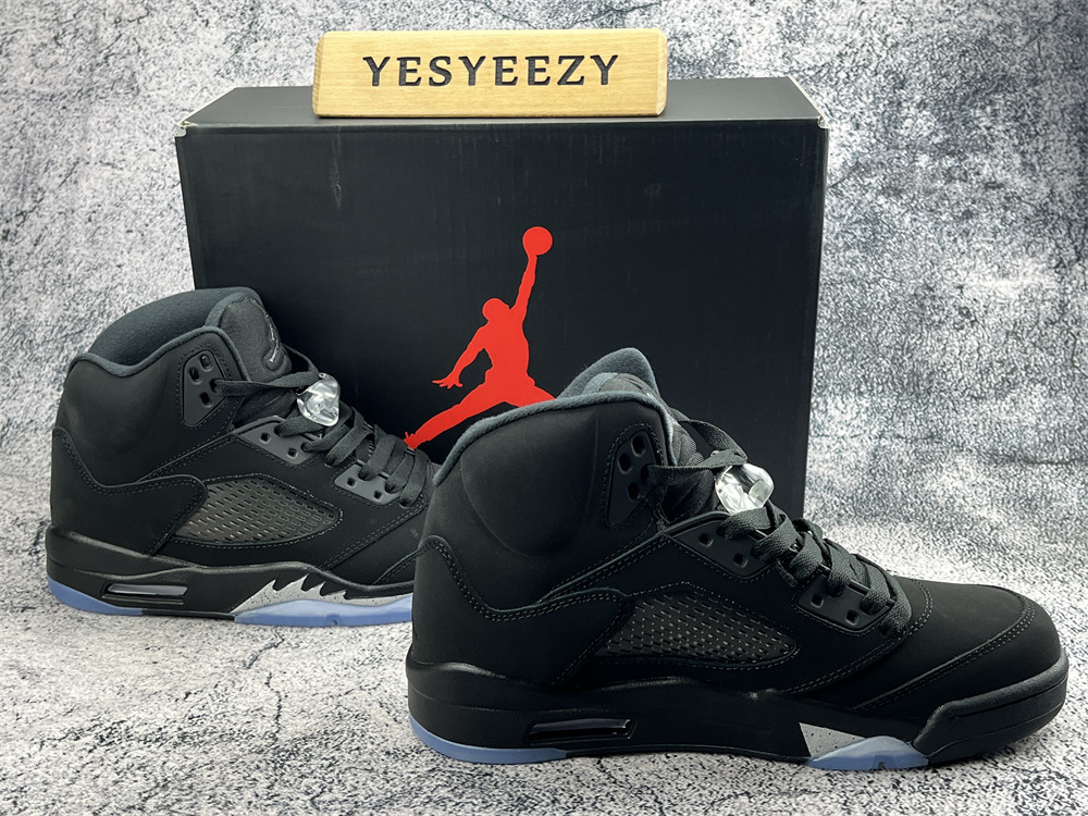 UA AIR JORDAN 5 RETRO SE 