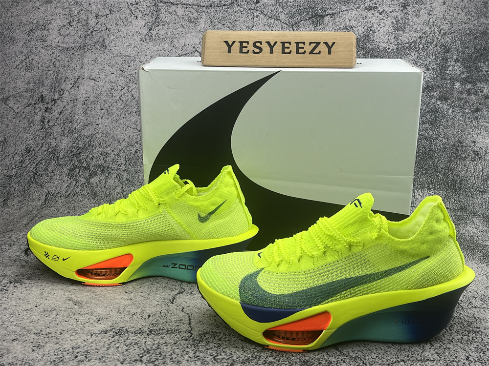 UA NIKE AIR ZOOM ALPHAFLY NEXT% 3 