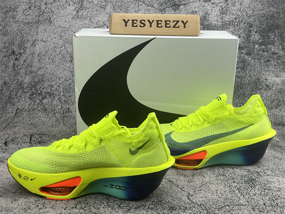 UA NIKE AIR ZOOM ALPHAFLY NEXT% 3 