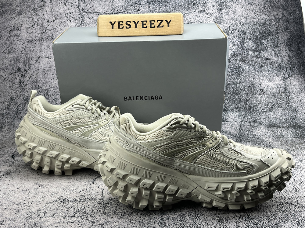 UA Balenciaga Defender Beige