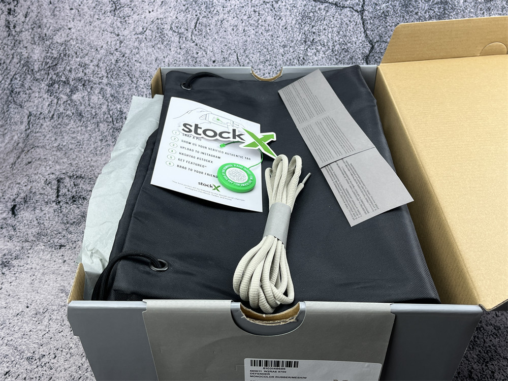 UA Balenciaga Defender Beige