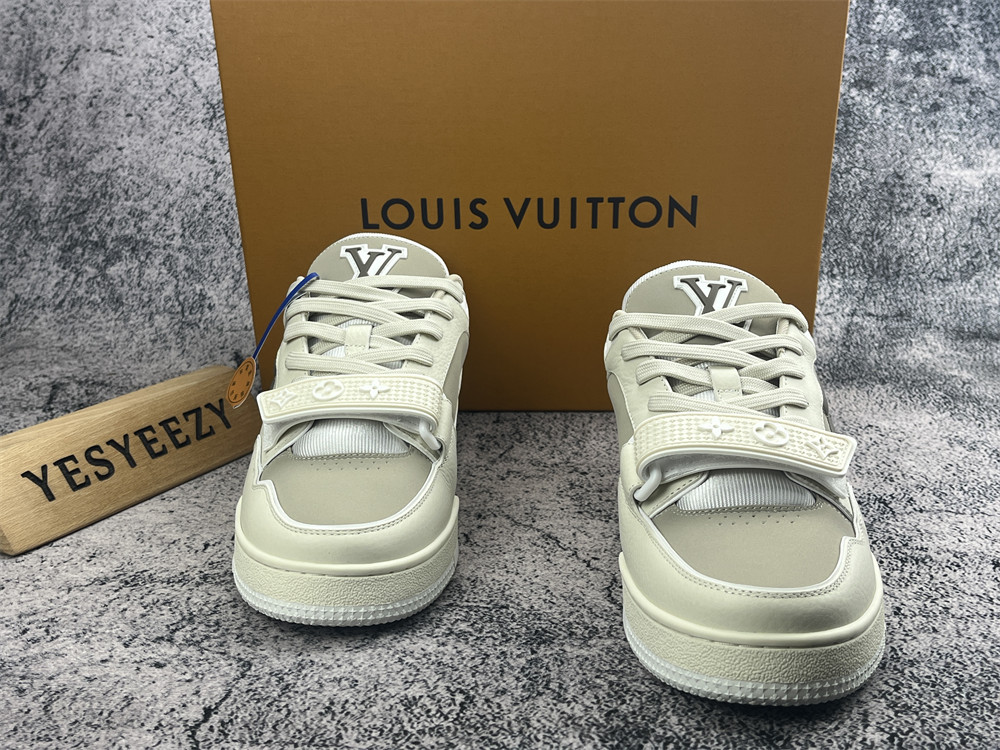 UA LV Trainer Sneaker