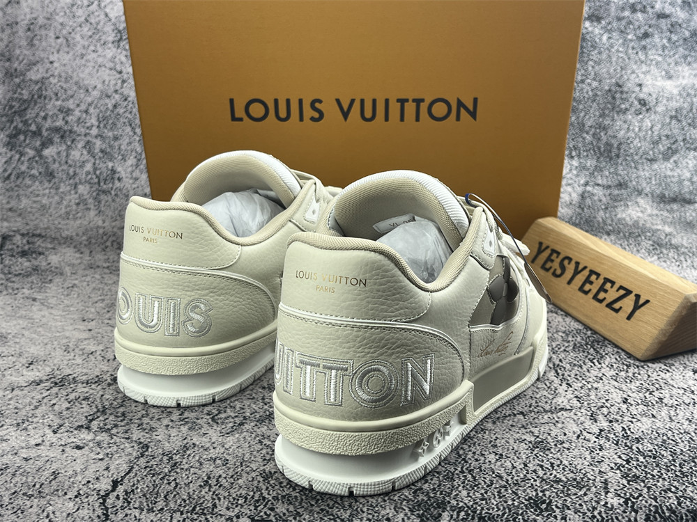 UA LV Trainer Sneaker