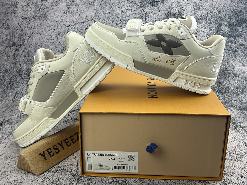 UA LV Trainer Sneaker