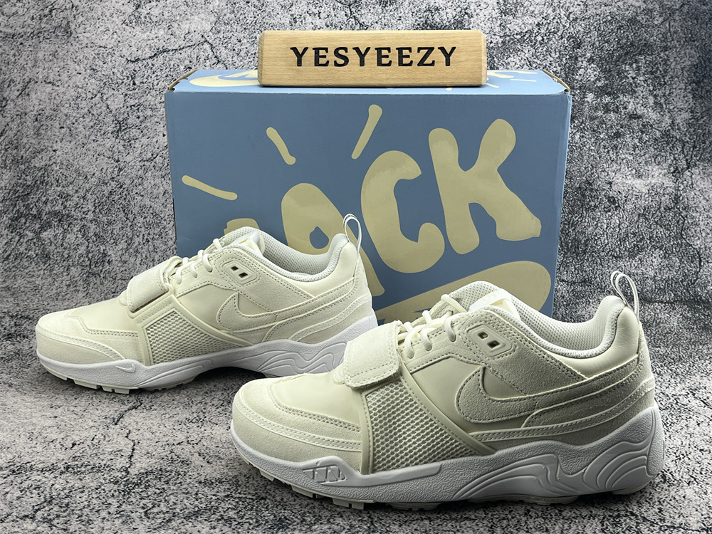 UA Nike Zoom Field Jaxx SP