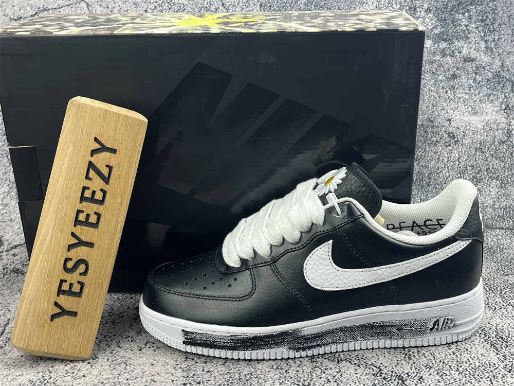 UA Nike Air Force 1 Low