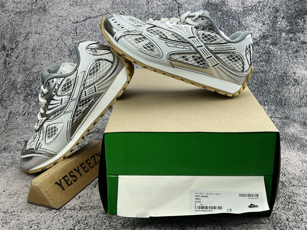 UA B0tt*ga Ven*ta Orbit Sneaker