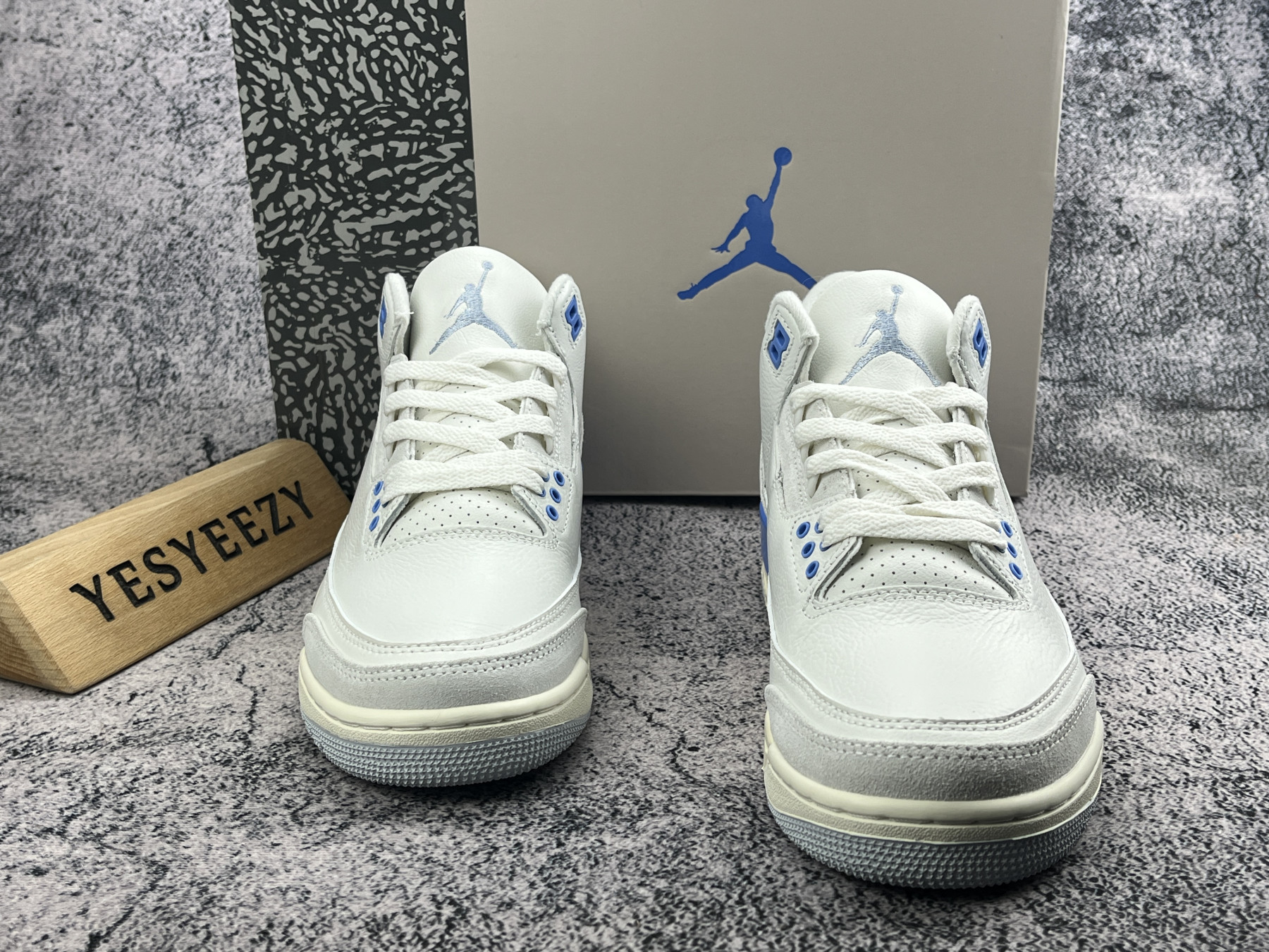 UA Jordan 3 Retro