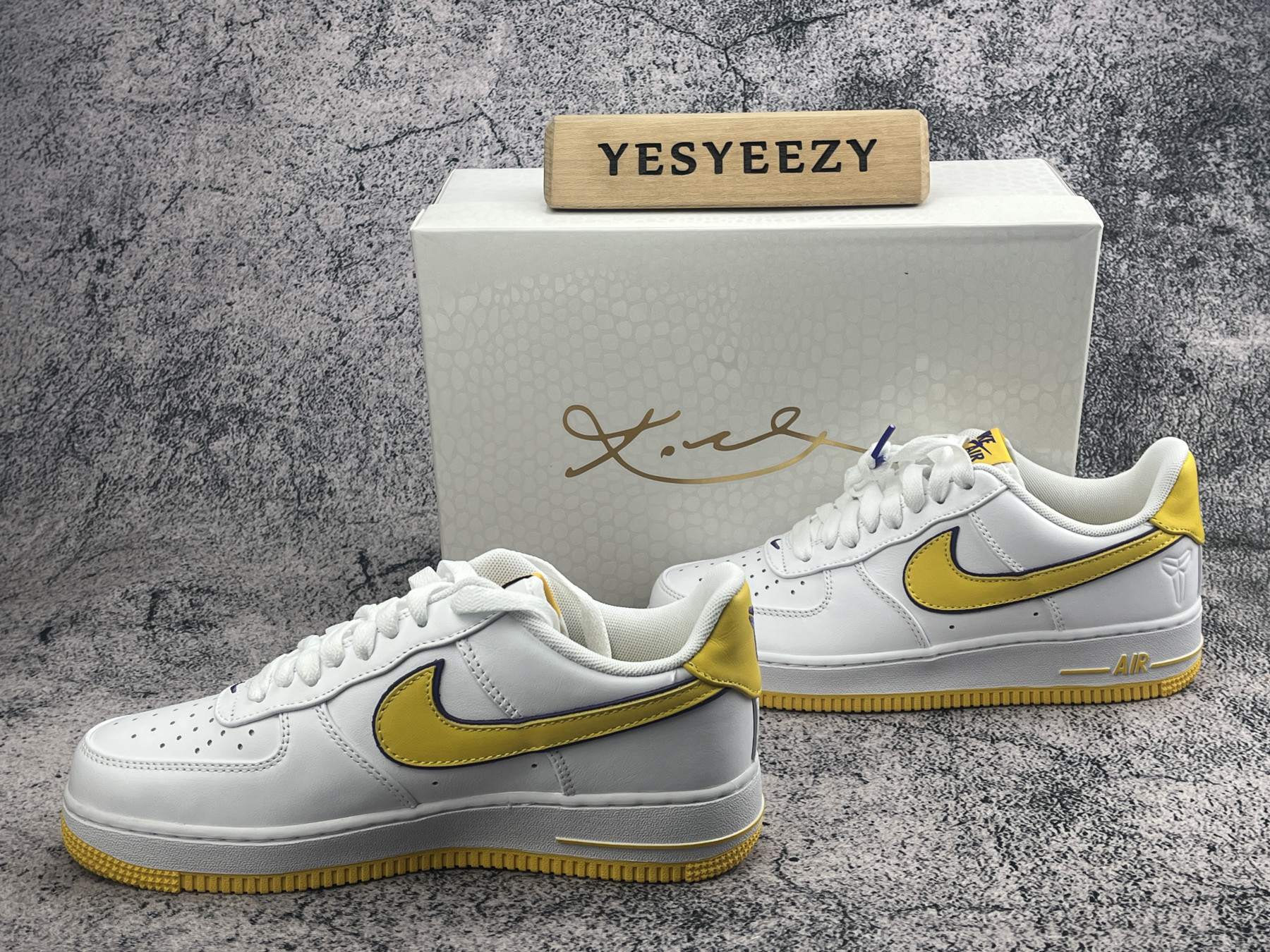 UA Nike Air Force 1 Low Retro QS