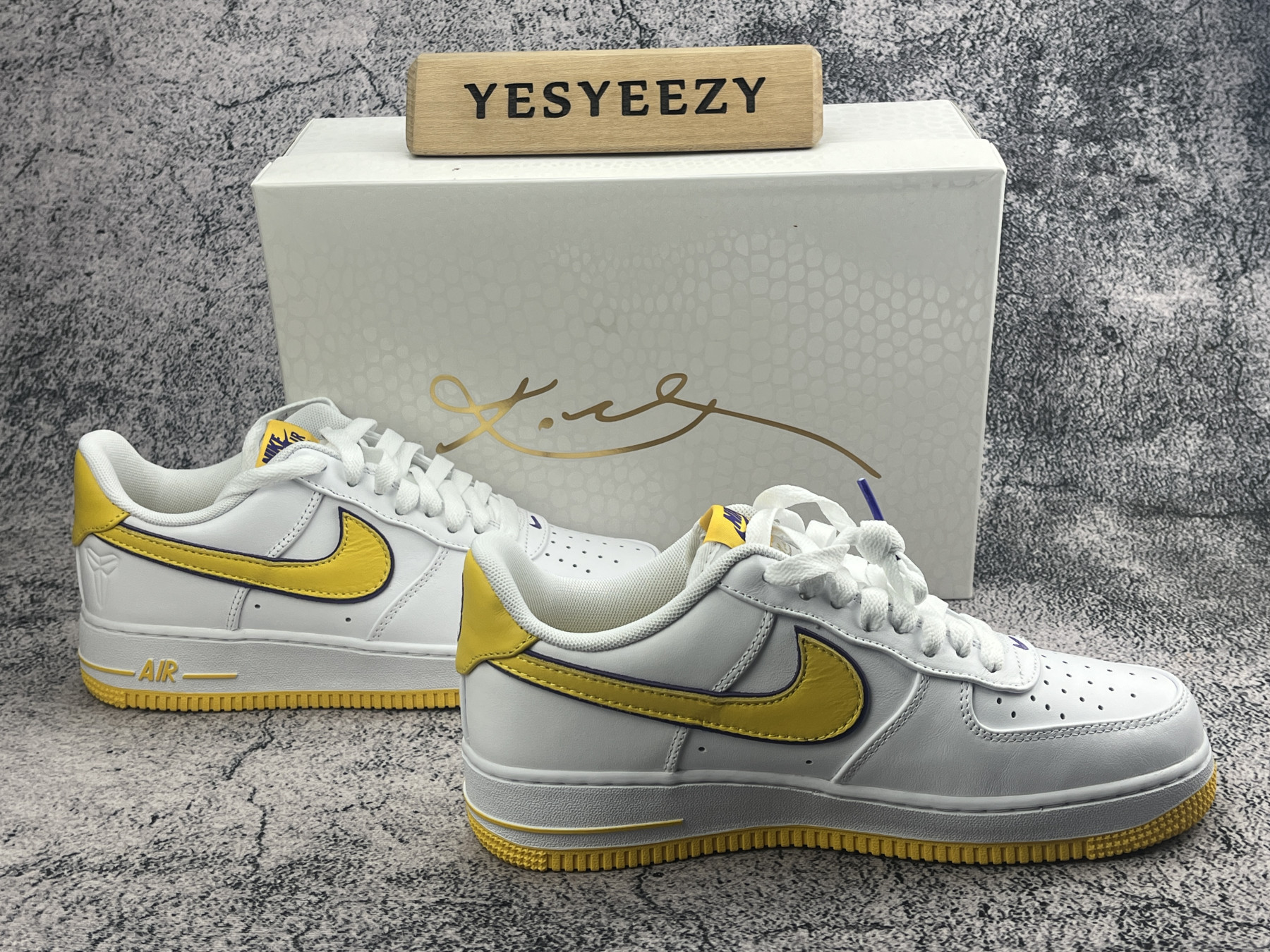 UA Nike Air Force 1 Low Retro QS