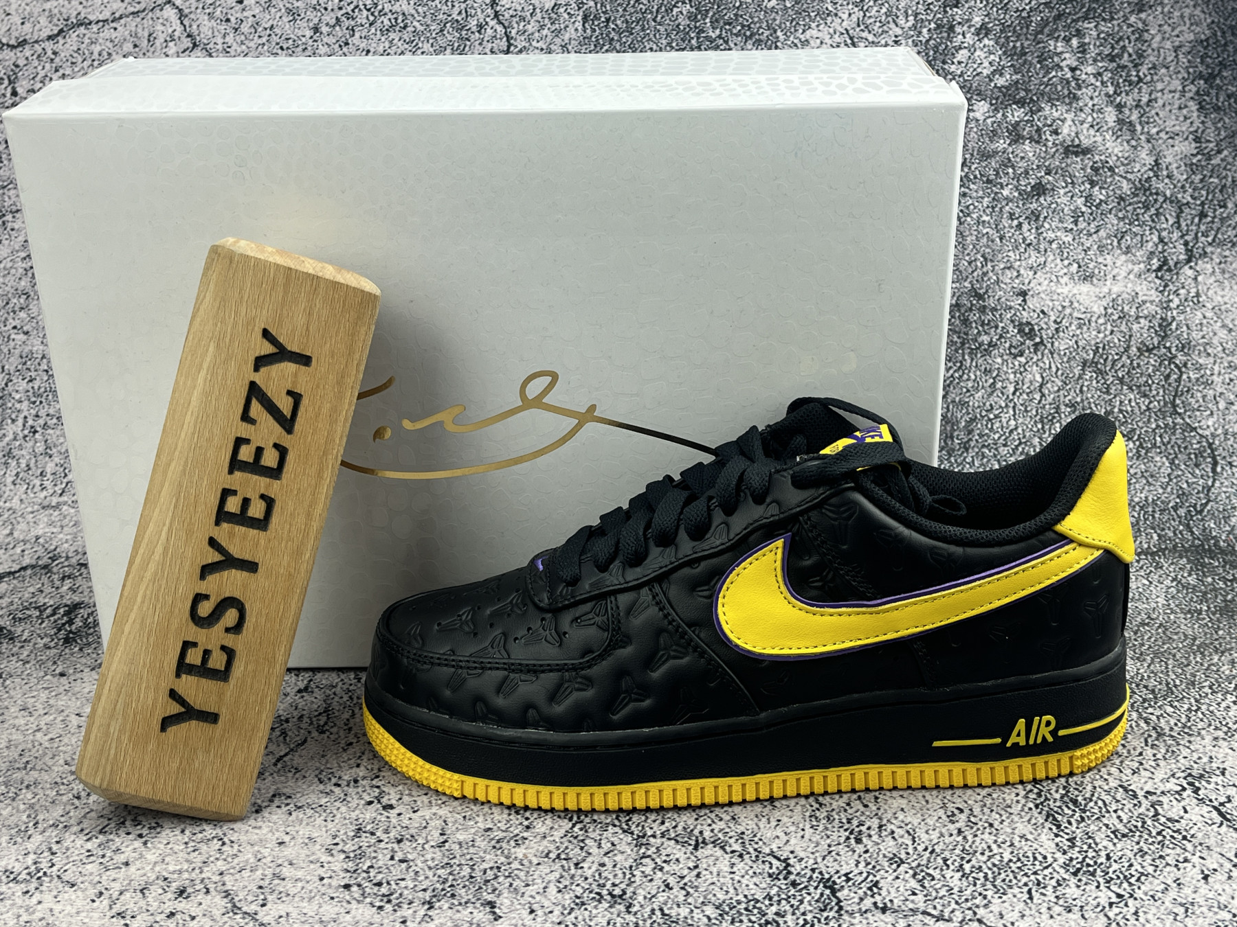 UA Nike Air Force 1 Low