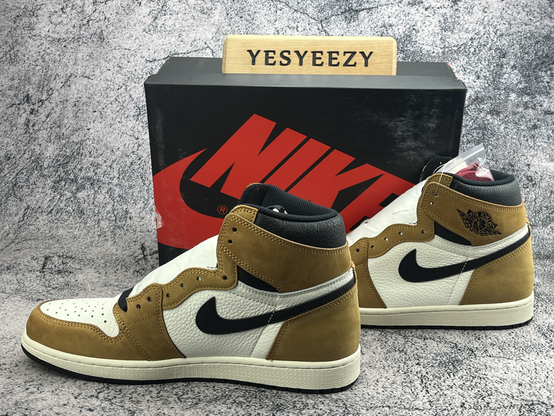 UA AIR JORDAN 1 HIGH