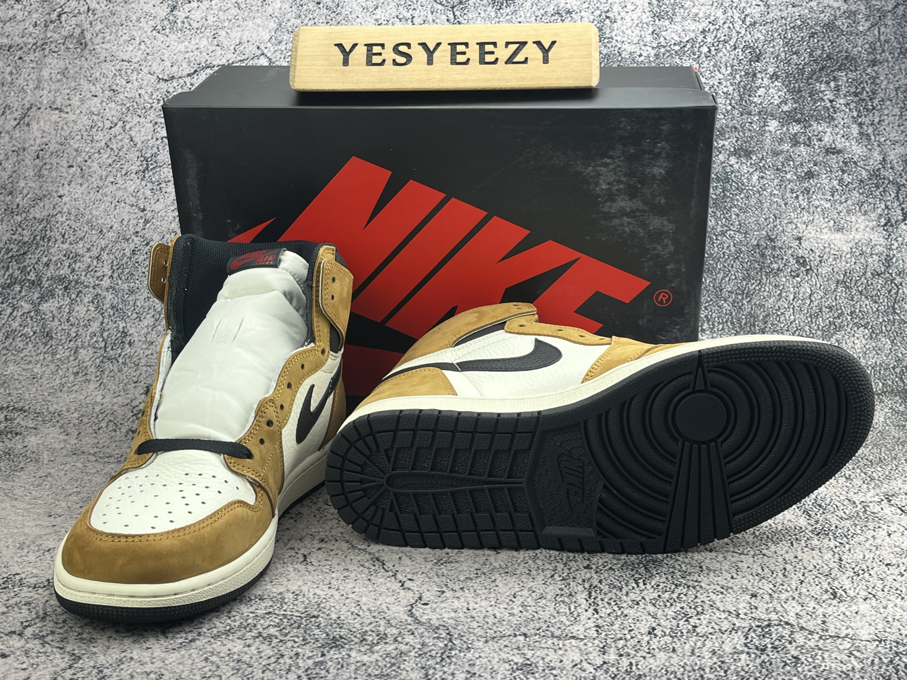 UA AIR JORDAN 1 HIGH