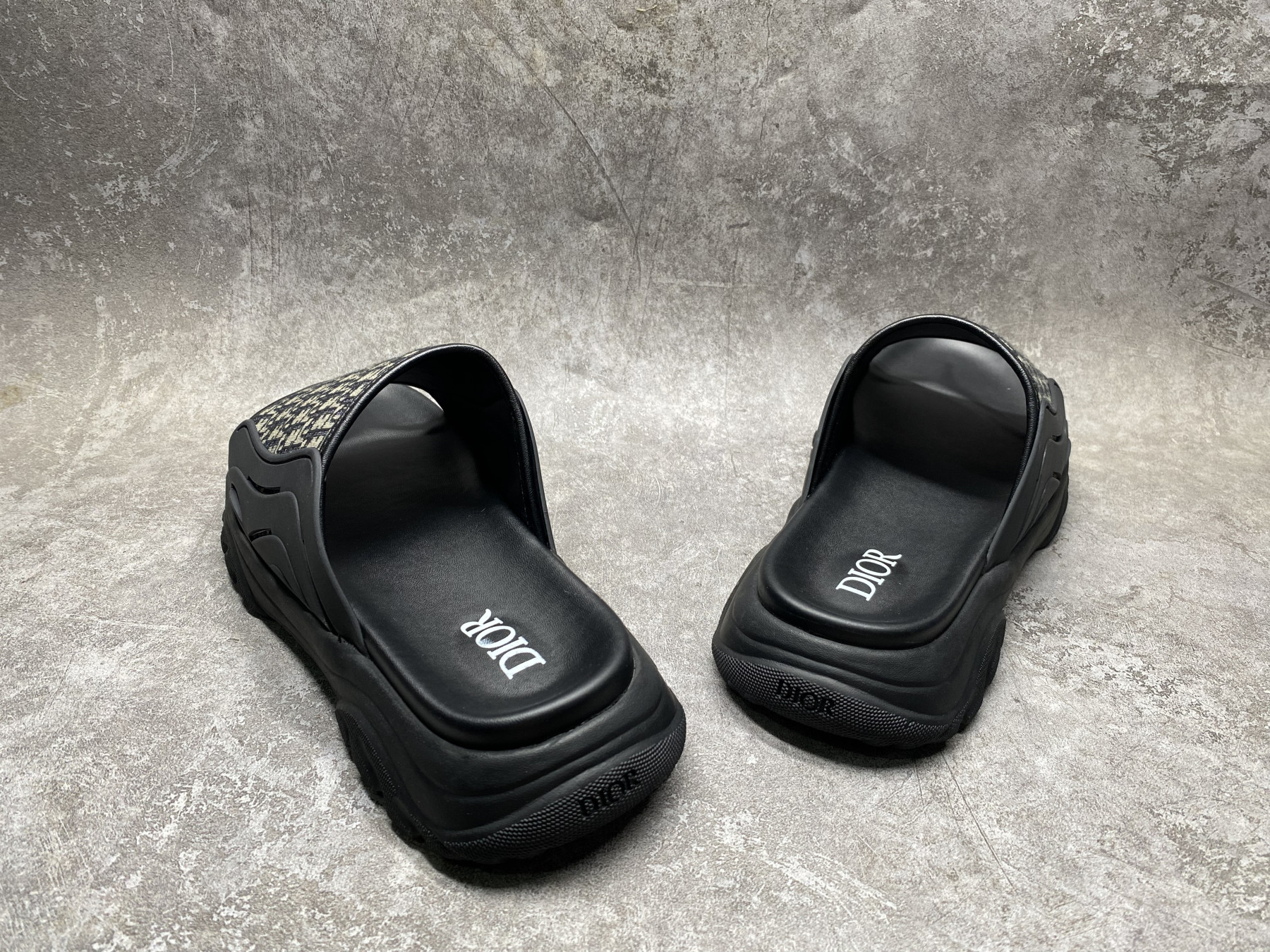 UA D10r Sandal