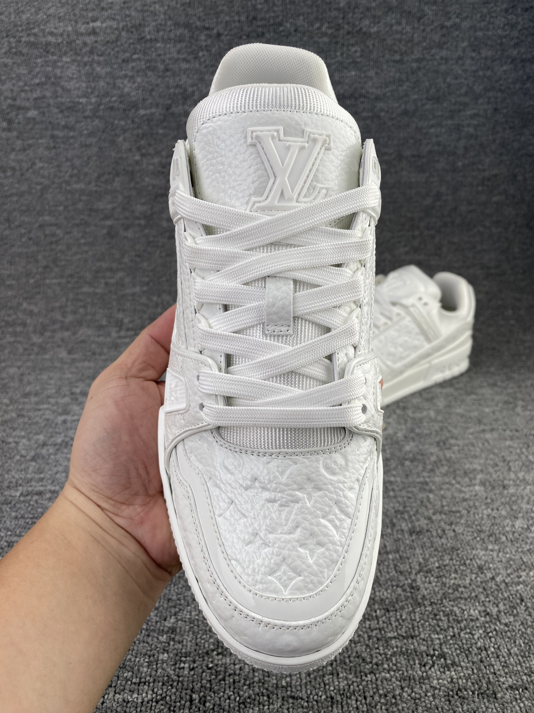 UA LV trainer Sneakers