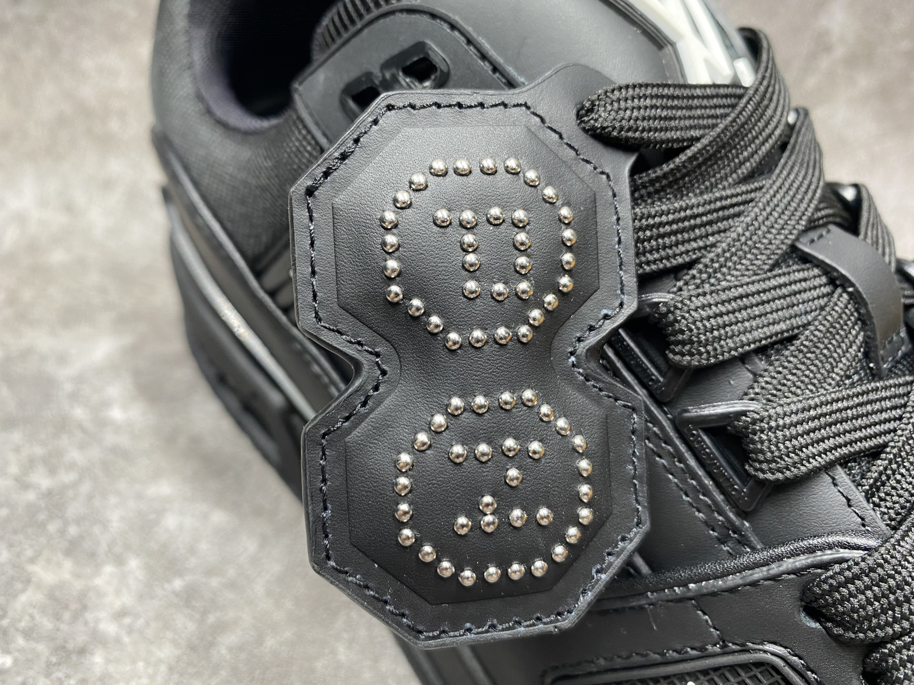 UA LV trainer Sneakers