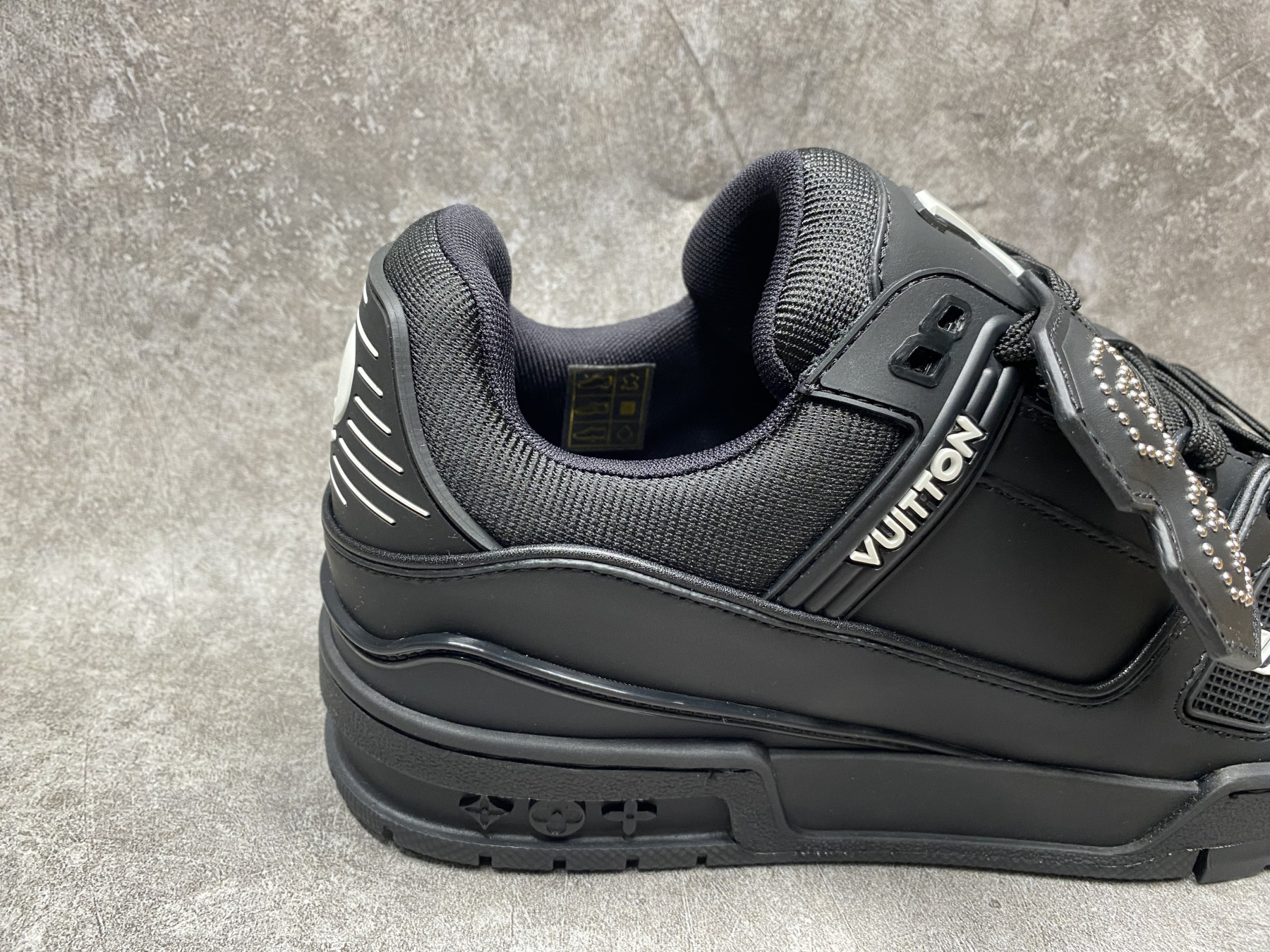 UA LV trainer Sneakers