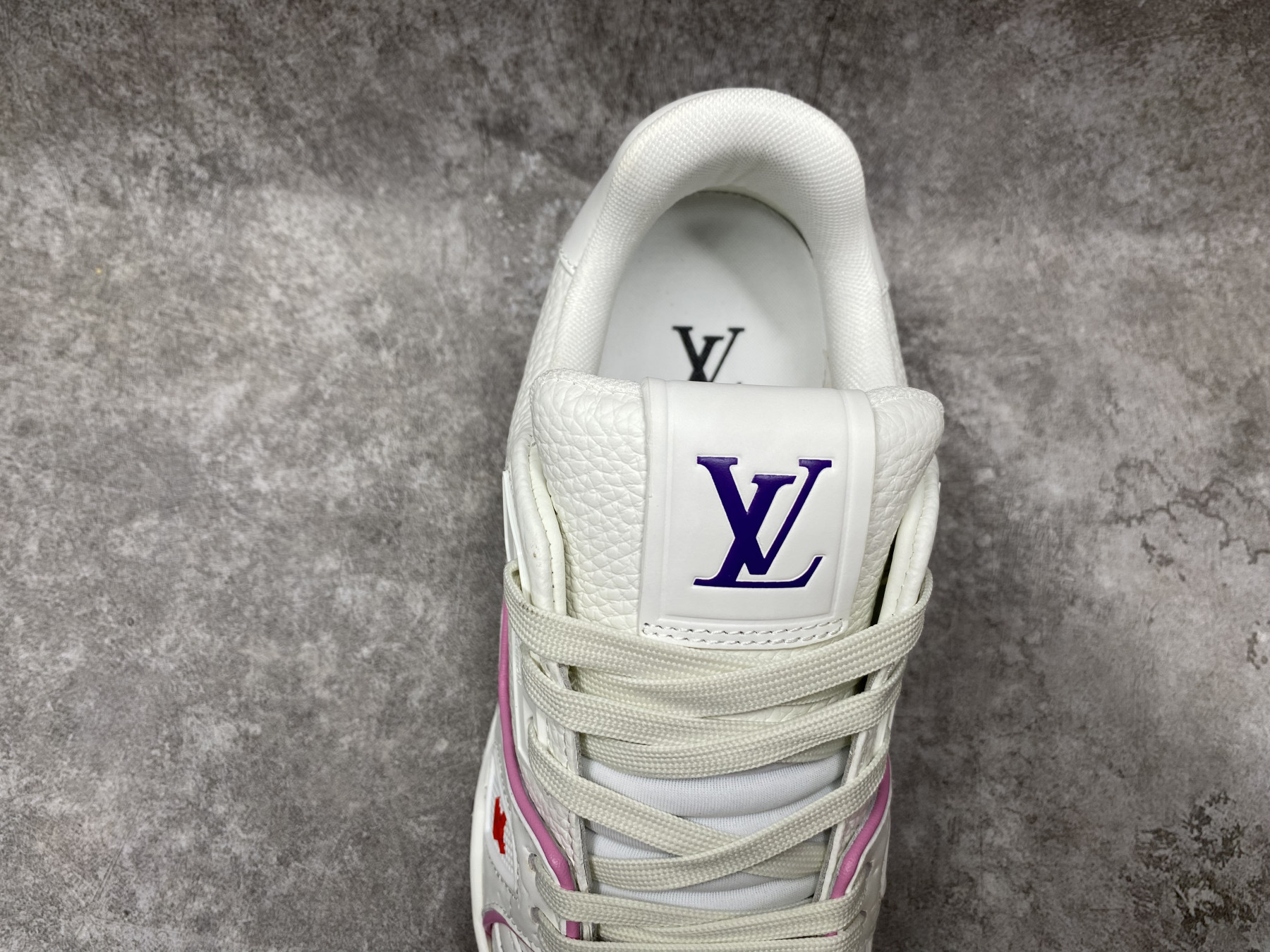 UA LV trainer Sneakers
