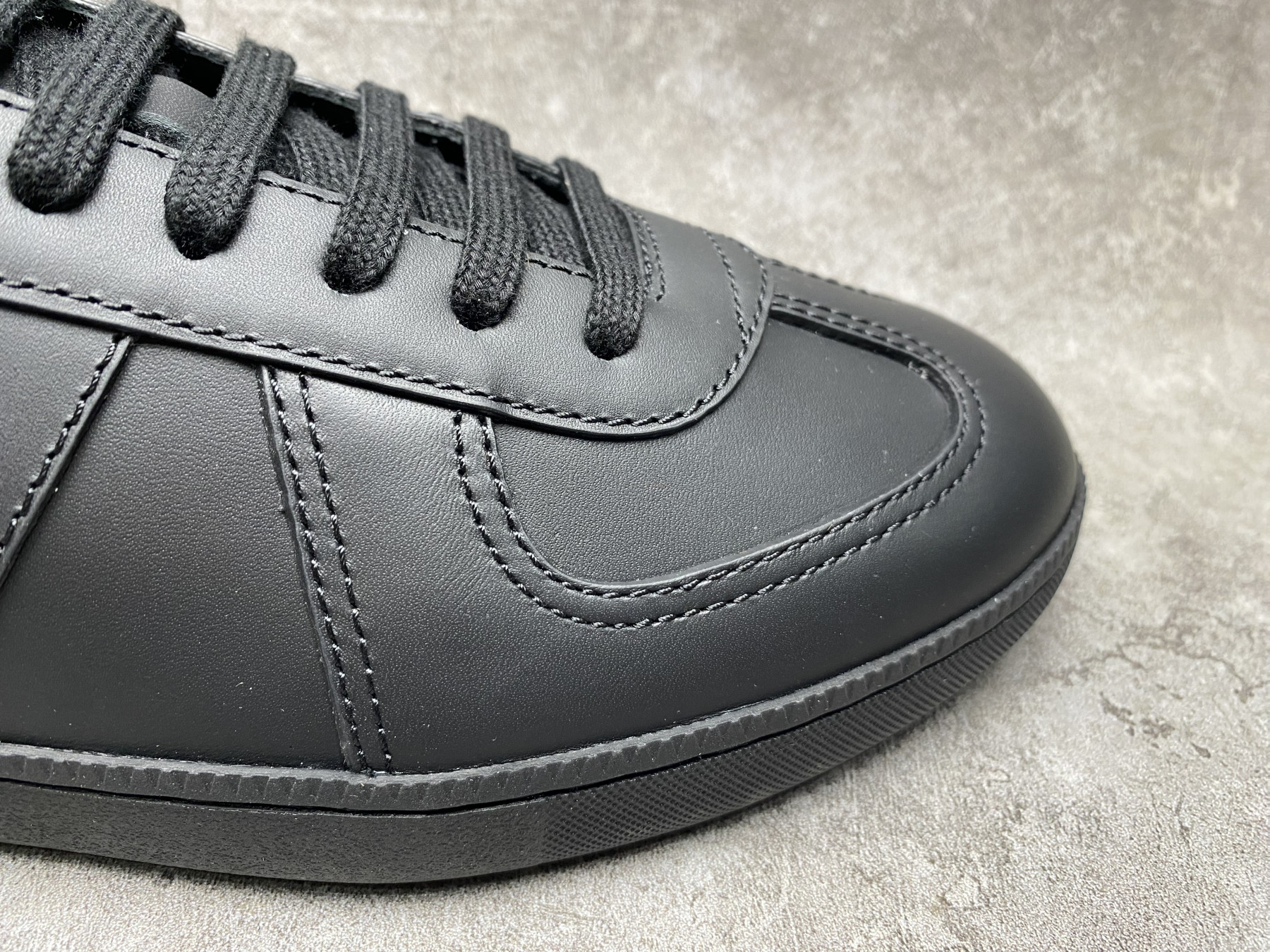 UA D10r B01 Matchpoint Sneaker