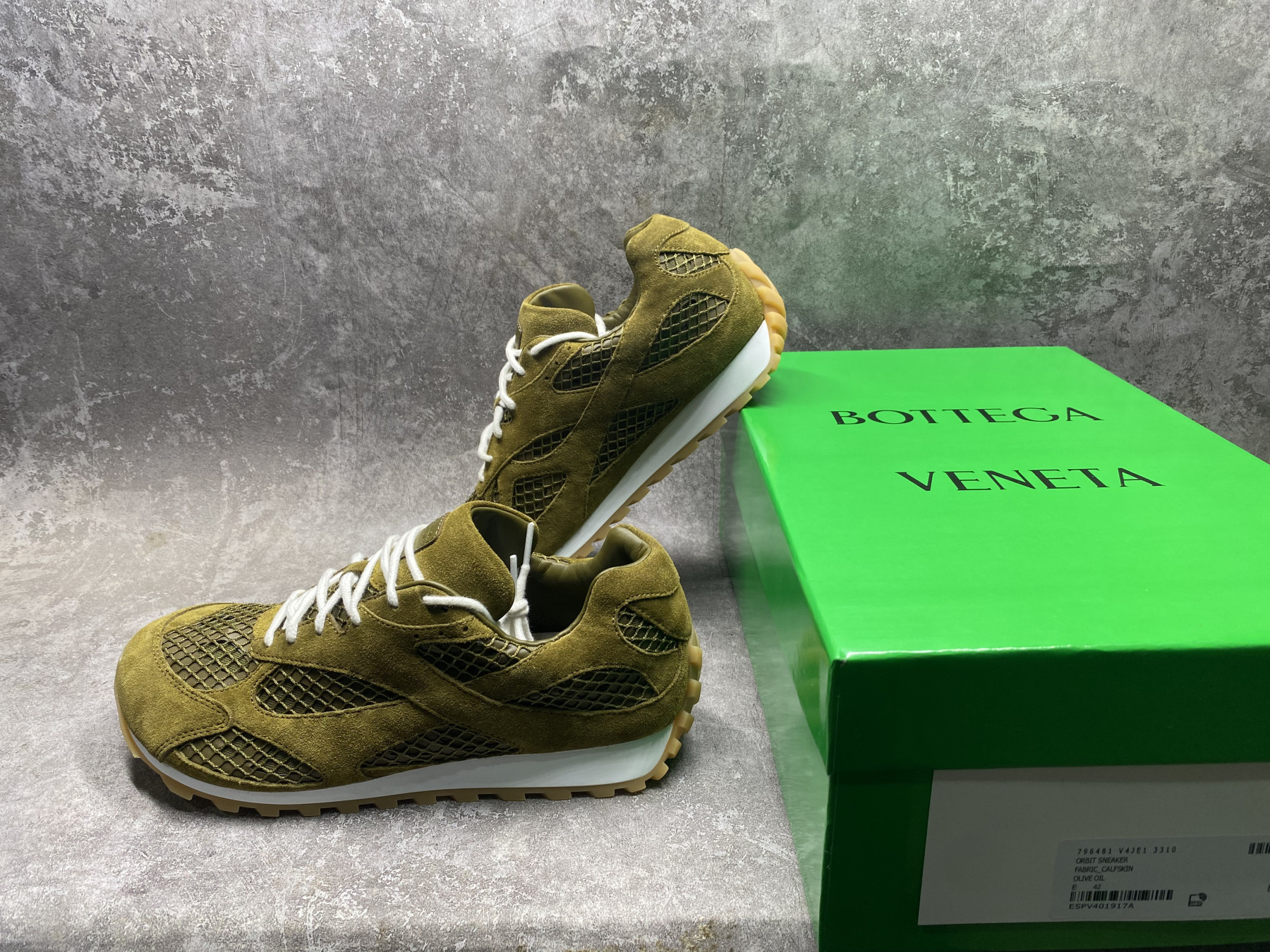 UA B0tt*ga Ven*ta Orbit Sneaker