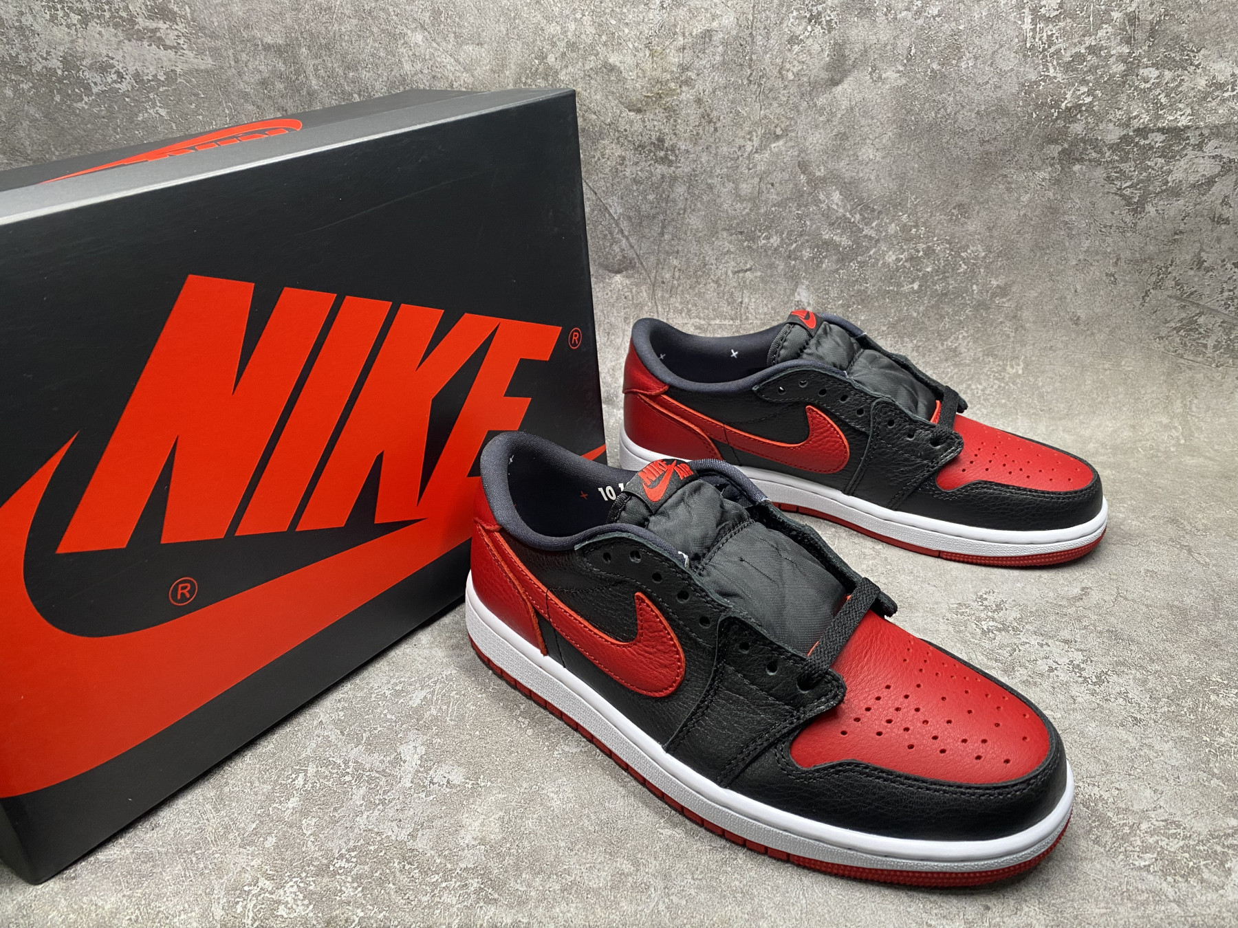 UA Air Jordan 1 Retro Low OG