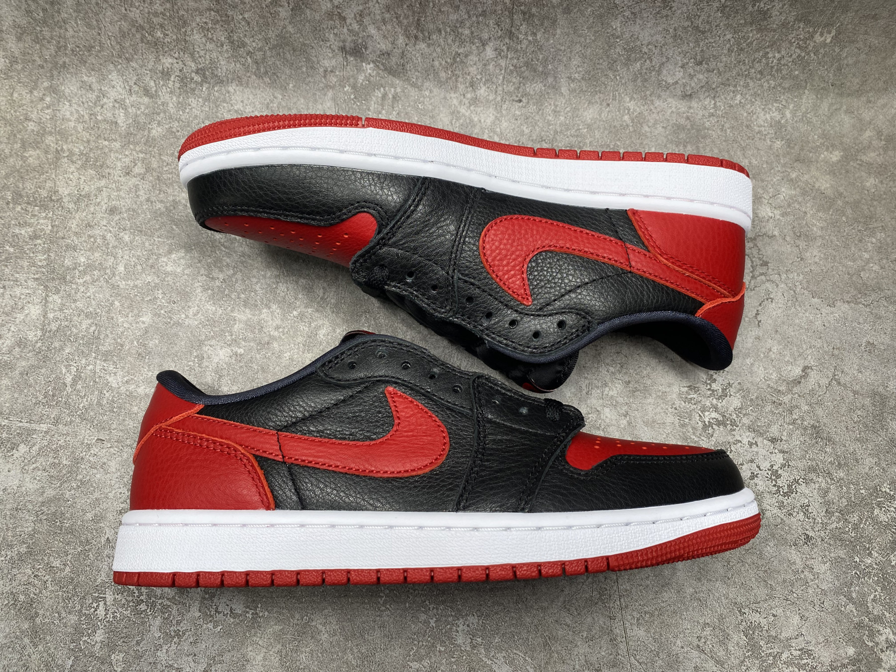 UA Air Jordan 1 Retro Low OG