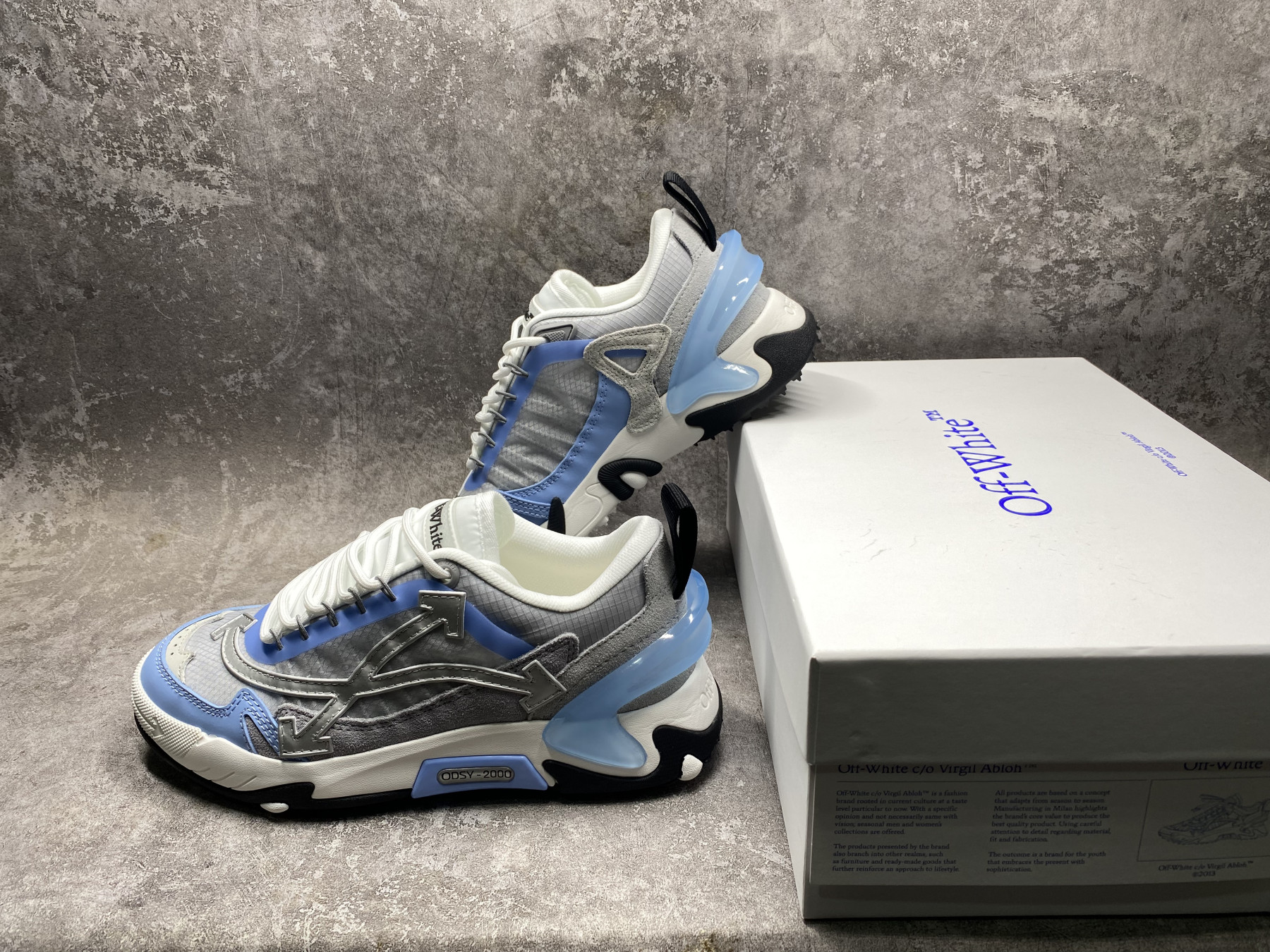 UA Off-White Odsy-2000 Sneaker