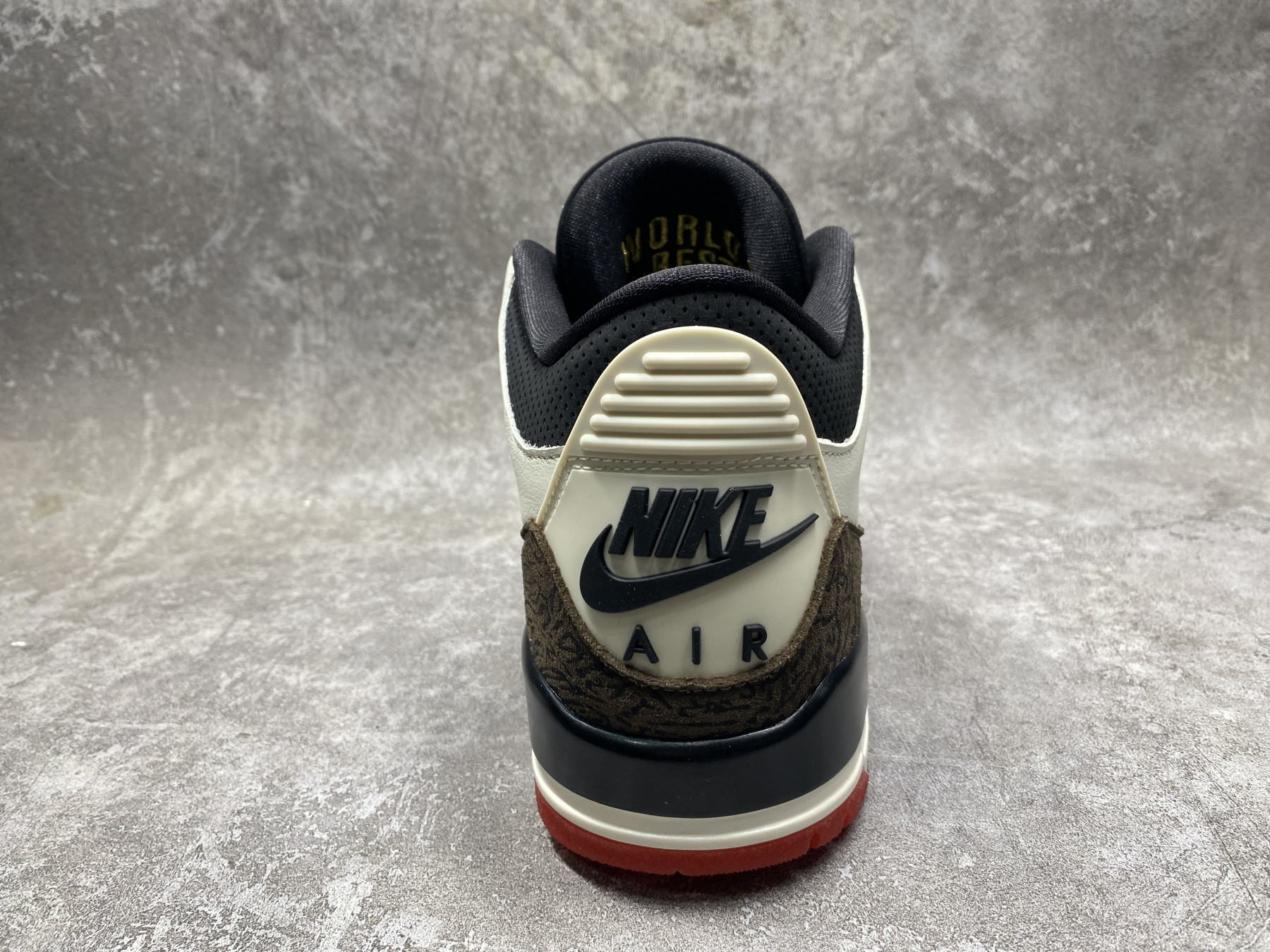 UA AIR JORDAN 3 Retro
