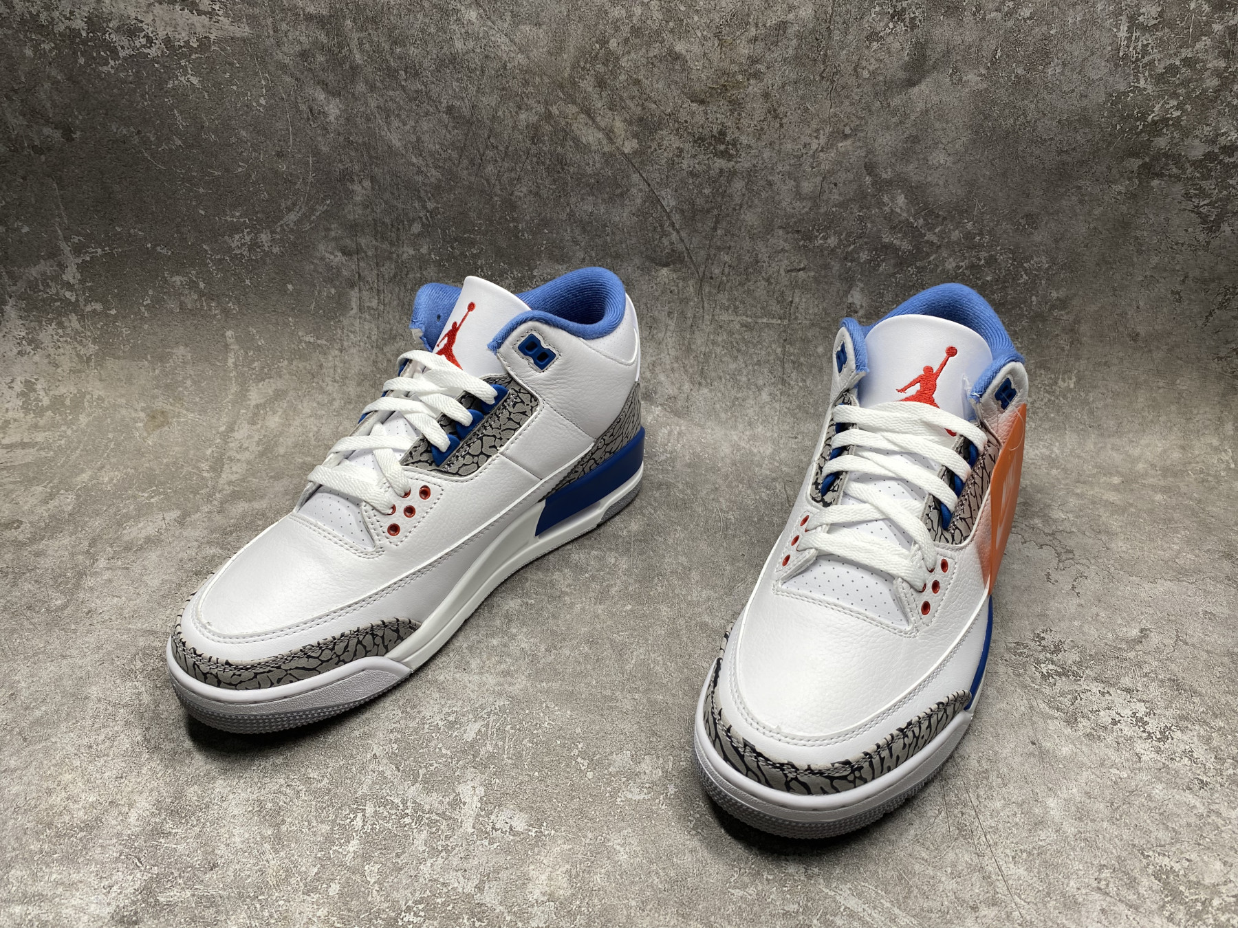 UA AIR JORDAN 3 Retro
