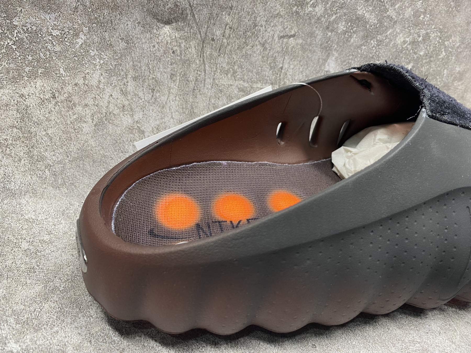 Nike Mind 001 Slide (Runs one size small)