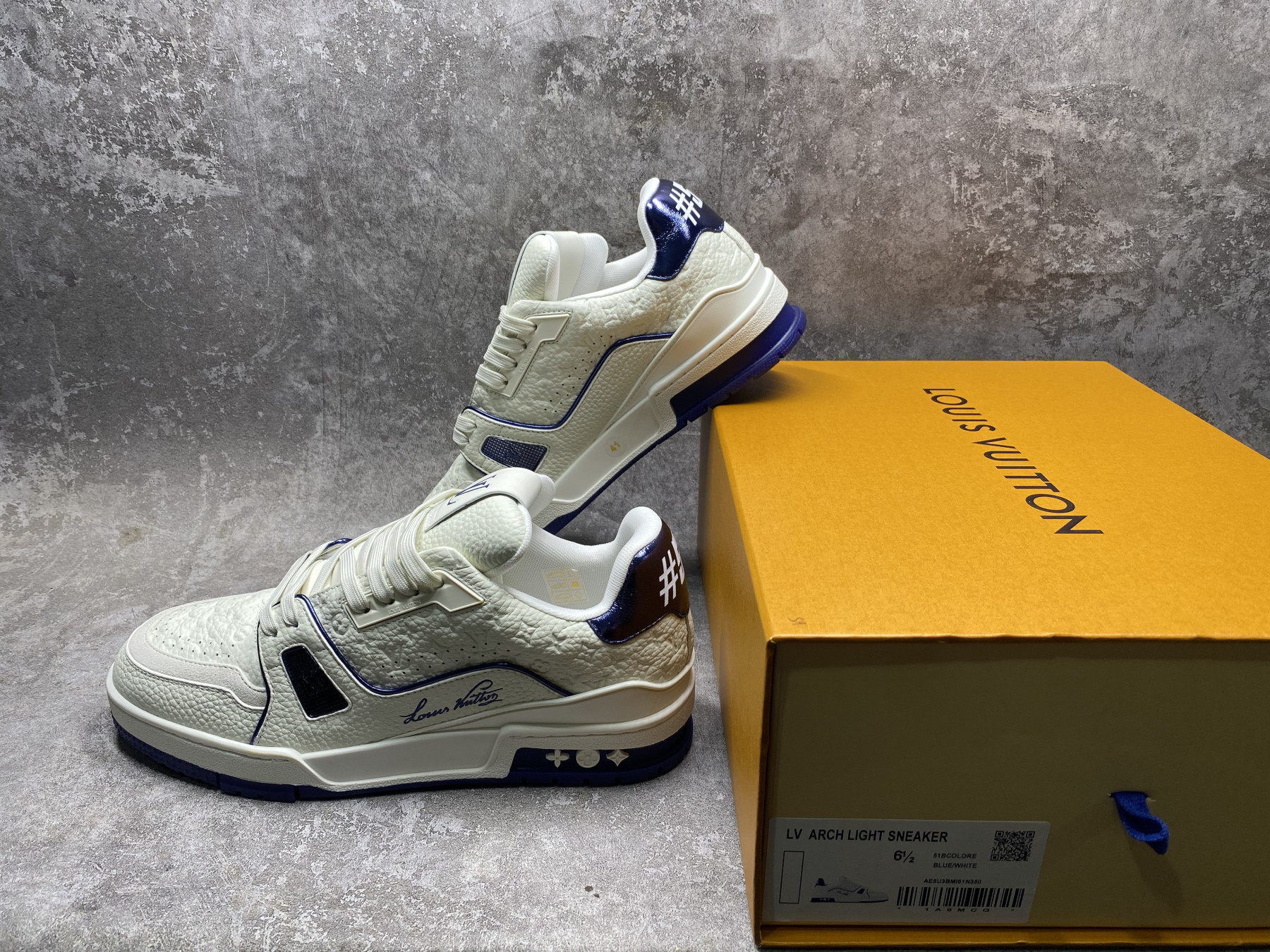 UA LV trainer Sneakers