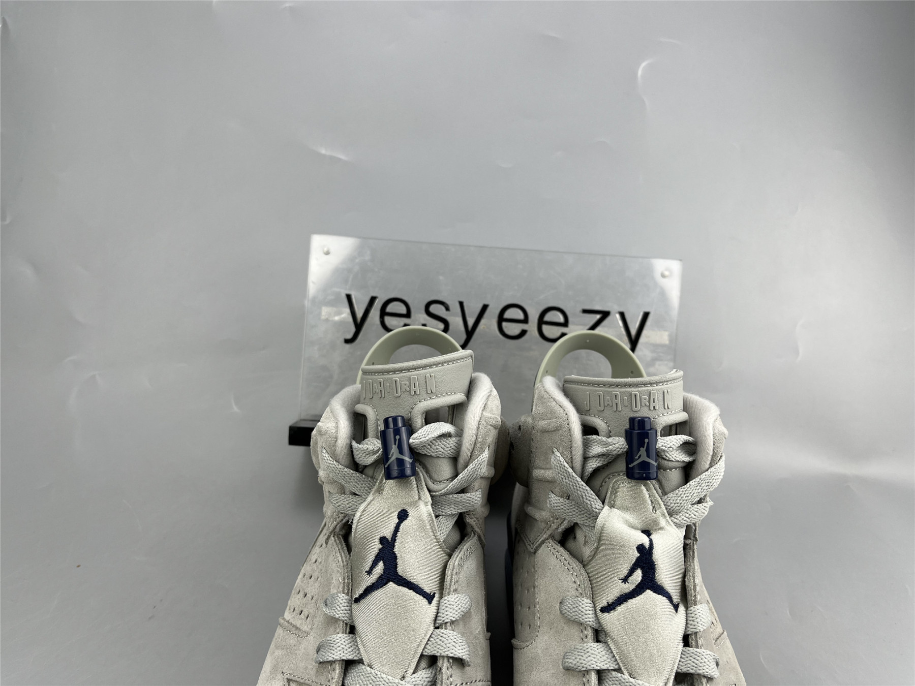 UA AIR JORDAN 6 RETRO 