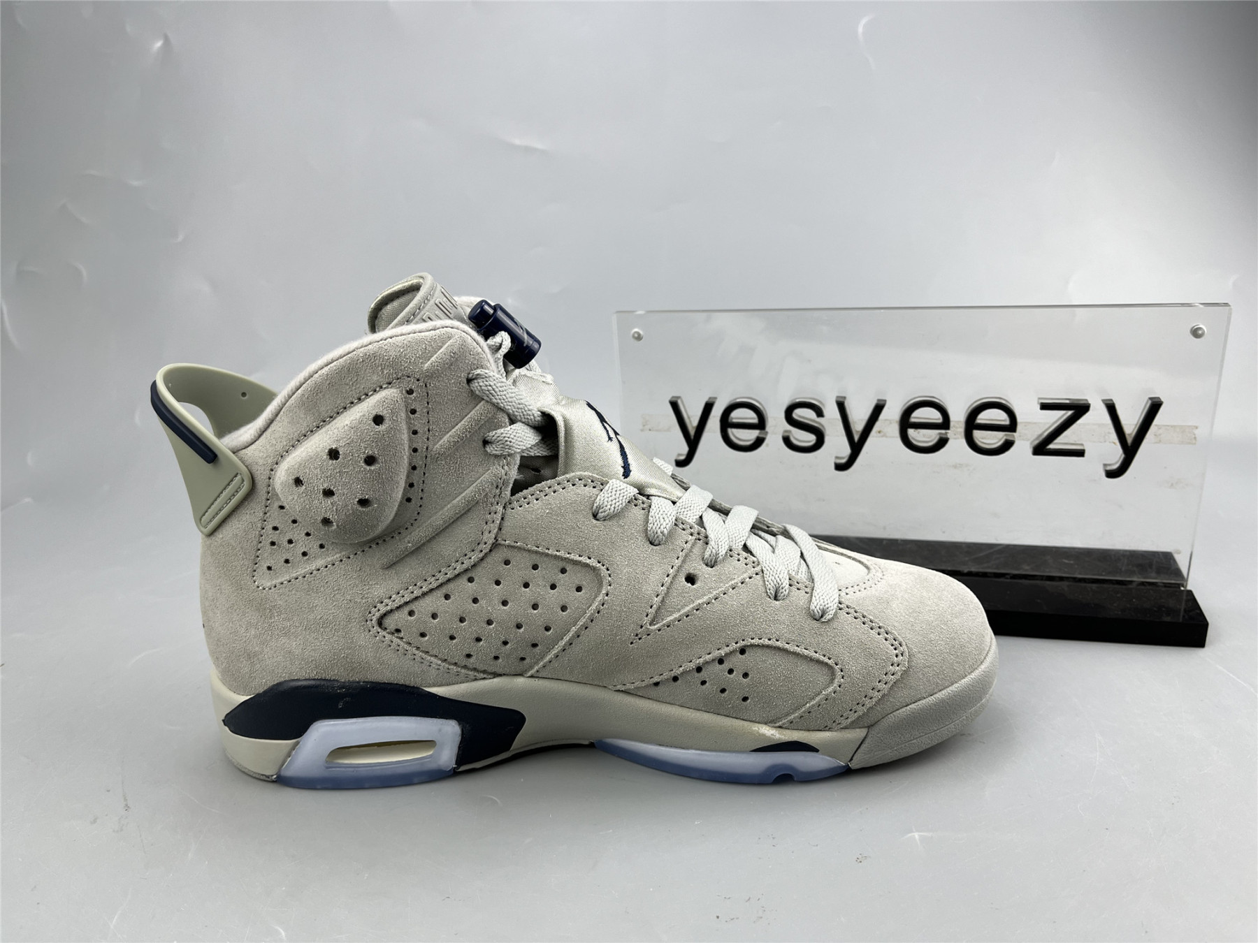 UA AIR JORDAN 6 RETRO 