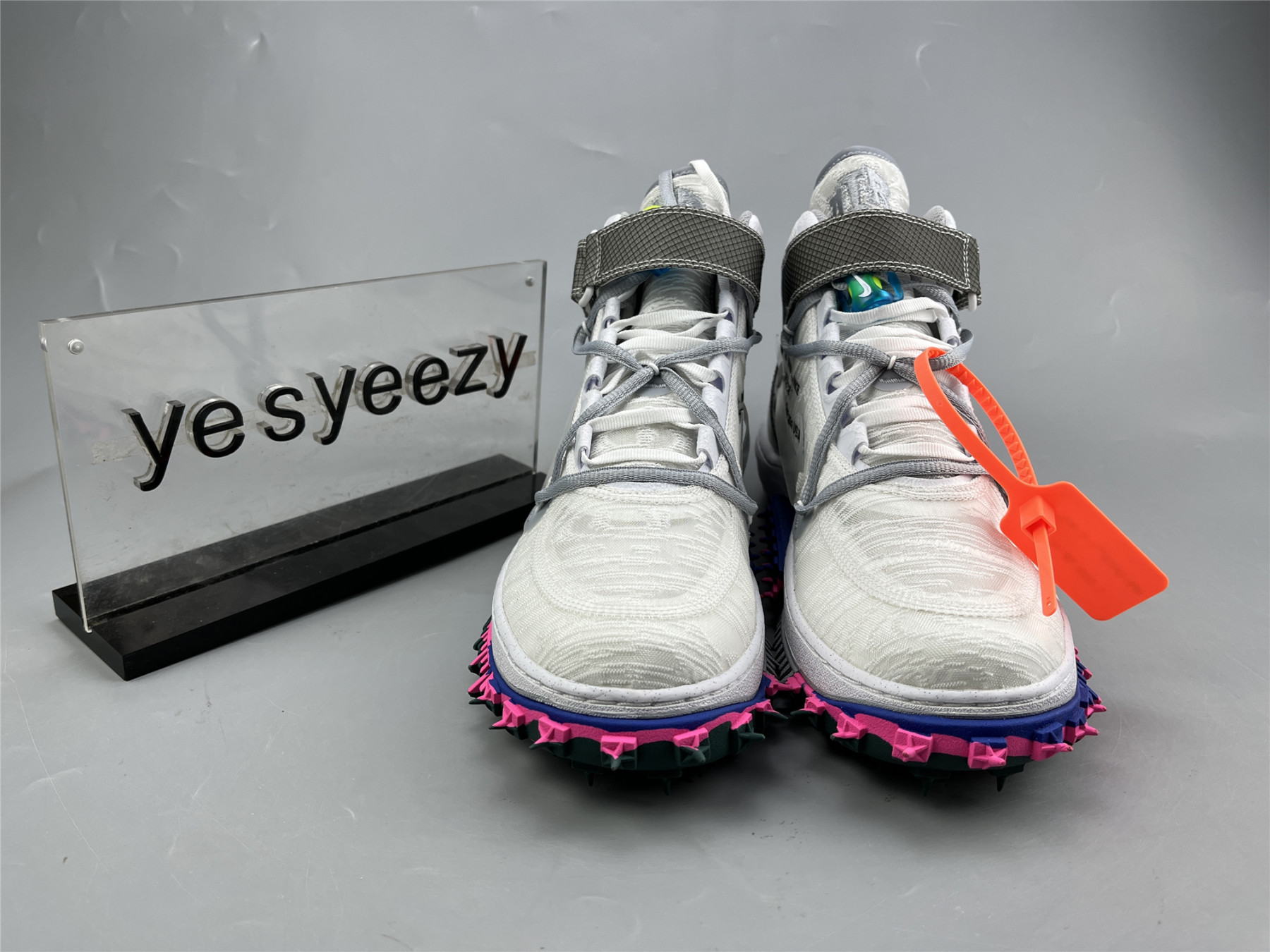 UA OFF-WHITE X NIKE AIR FORCE 1 MID â€œWHITEâ€