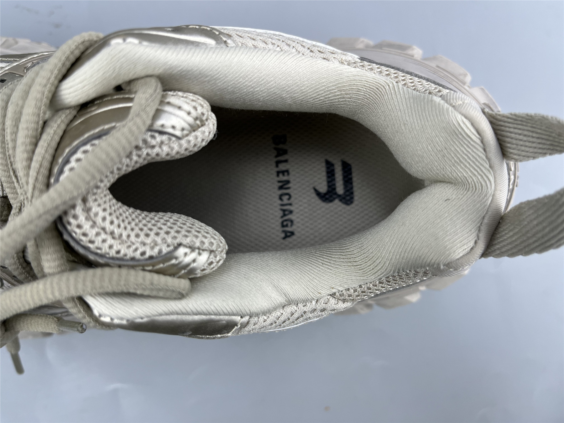 UA TRIPLE S CLEAR SOLE GREY BEIGE