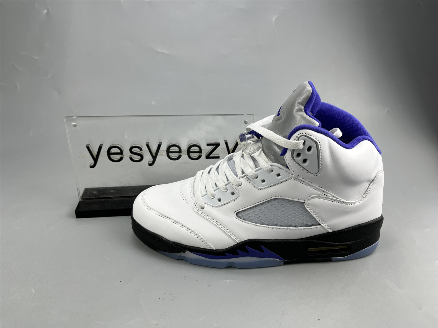 UA AIR JORDAN 5 RETRO â€œCONCORDâ€